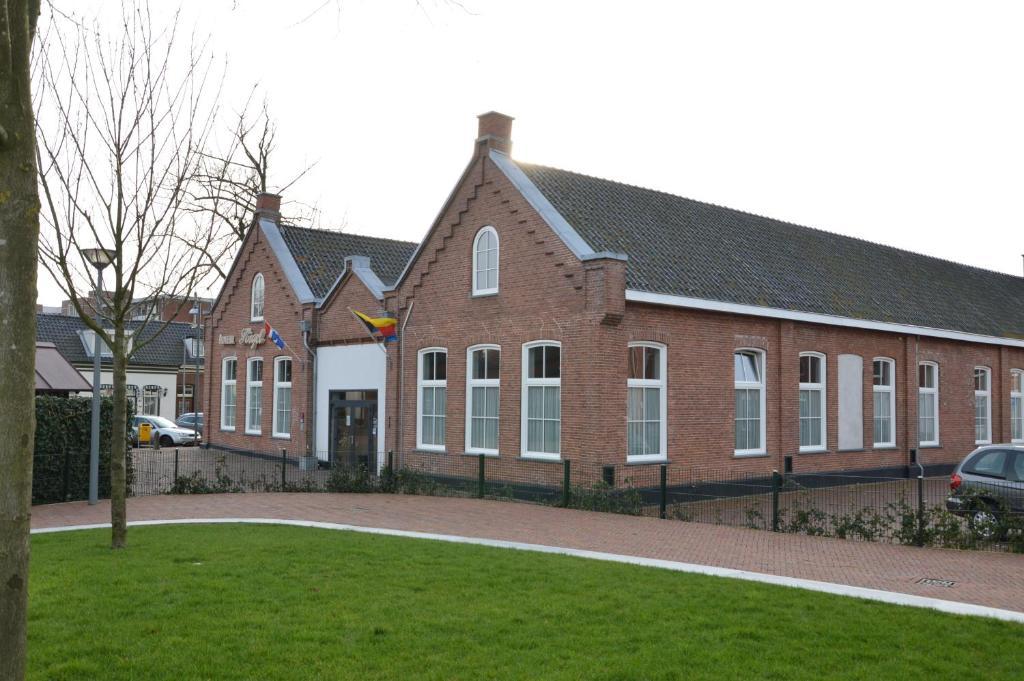 Hotel Aan De Singel Delfzijl Esterno foto